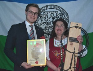 Carina Grahn Hellberg mottar priset